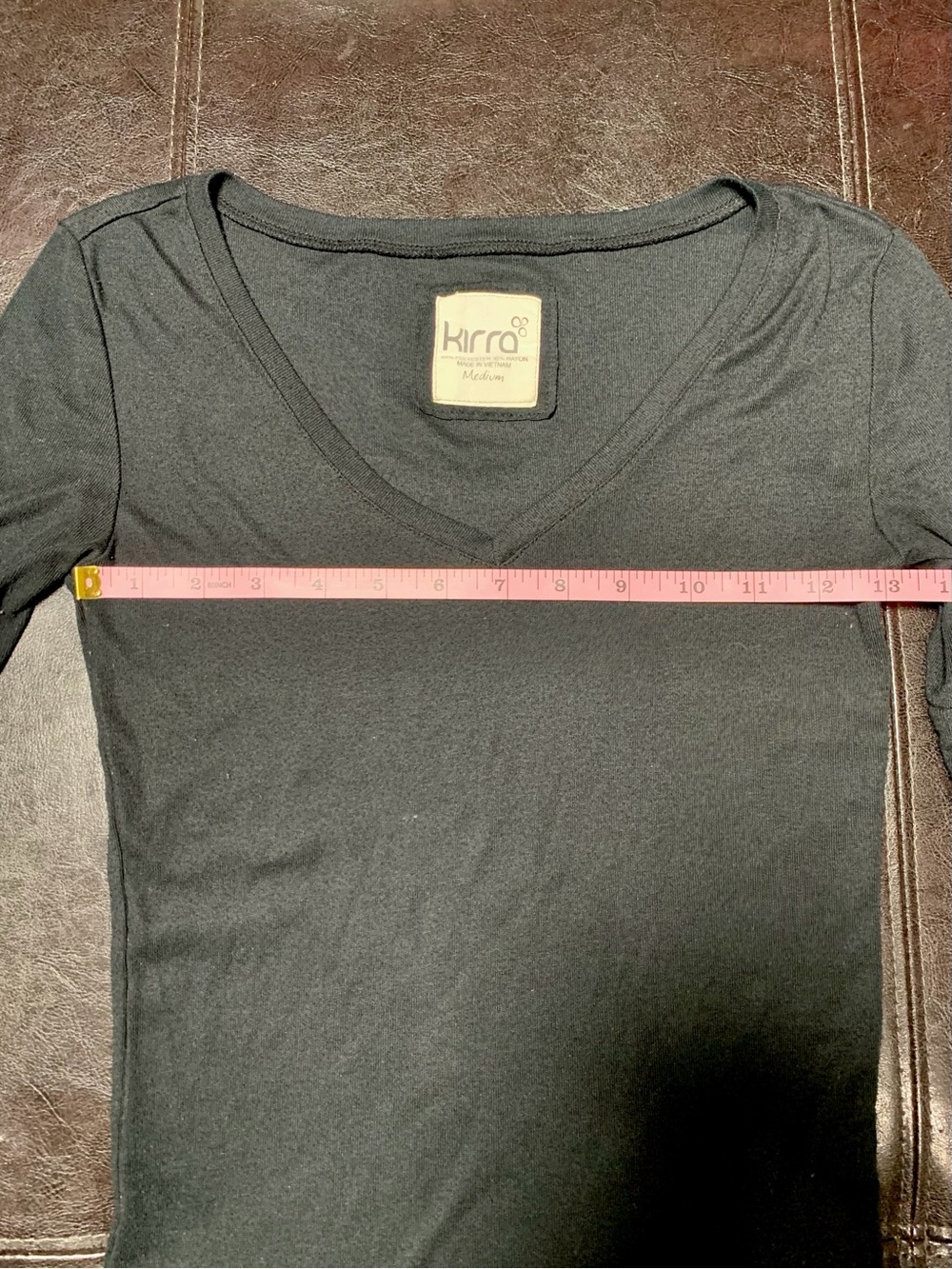 💥4/$15 Kirra PacSun Black V-Neck Elbow Sleeve Tee Top - Size Medium - Picture 4 of 5